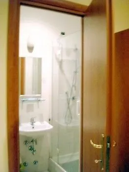 Domus Aurora בית הארחה 3*