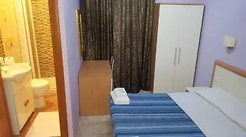 Domus Aurora בית הארחה 3*
