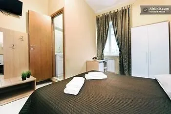 Domus Aurora בית הארחה 3*